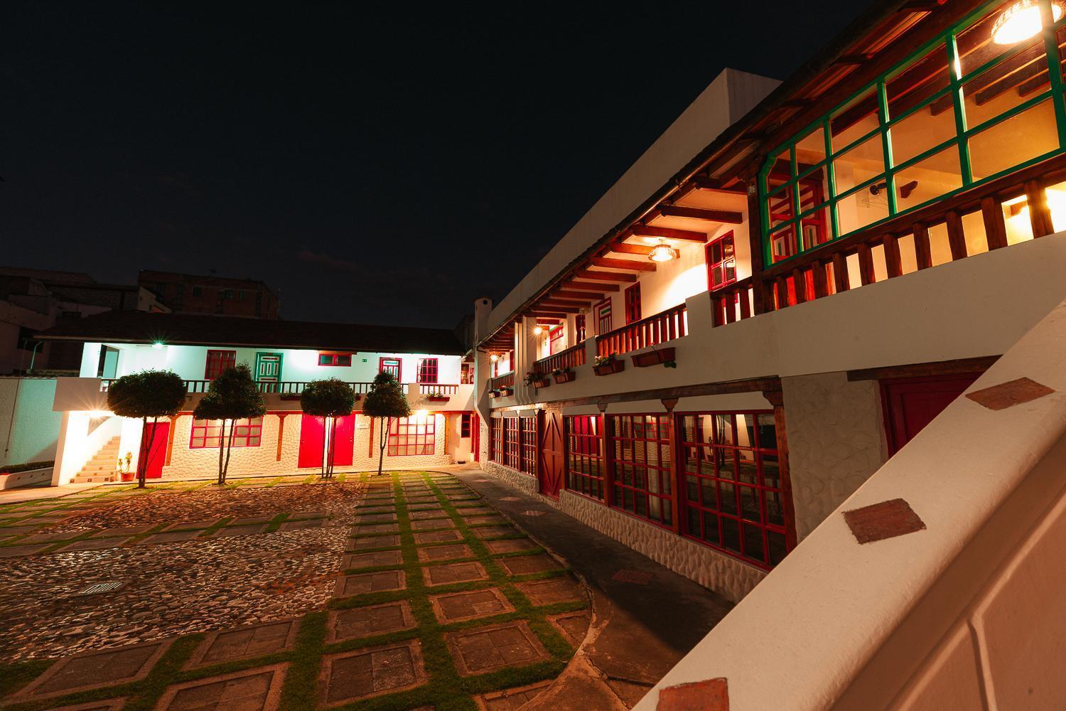 Hotel Acoma Otavalo Esterno foto